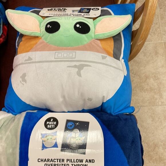 Star Wars Grogu Baby Yoda Pillow Oversized  Bed Throw 2- Piece Set Bedding NWT - Picture 3 of 6